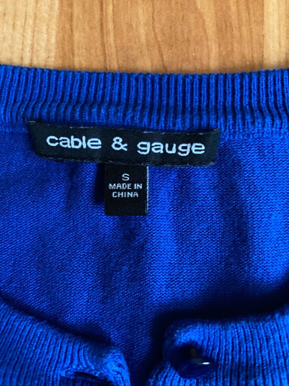 Cable & Gauge Slim Fit button front Cardigan in royal blue Size Small - Picture 3 of 8